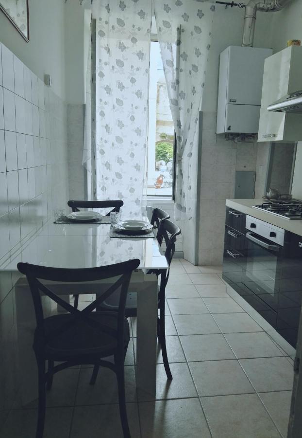 شقة La Casa Sulla Piazzetta ألبينغا المظهر الخارجي الصورة